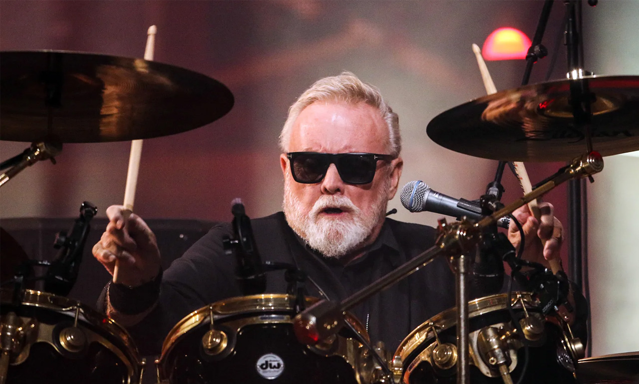 Roger Taylor recuerda la belleza del mundo en Violence Insane In A Beautiful World