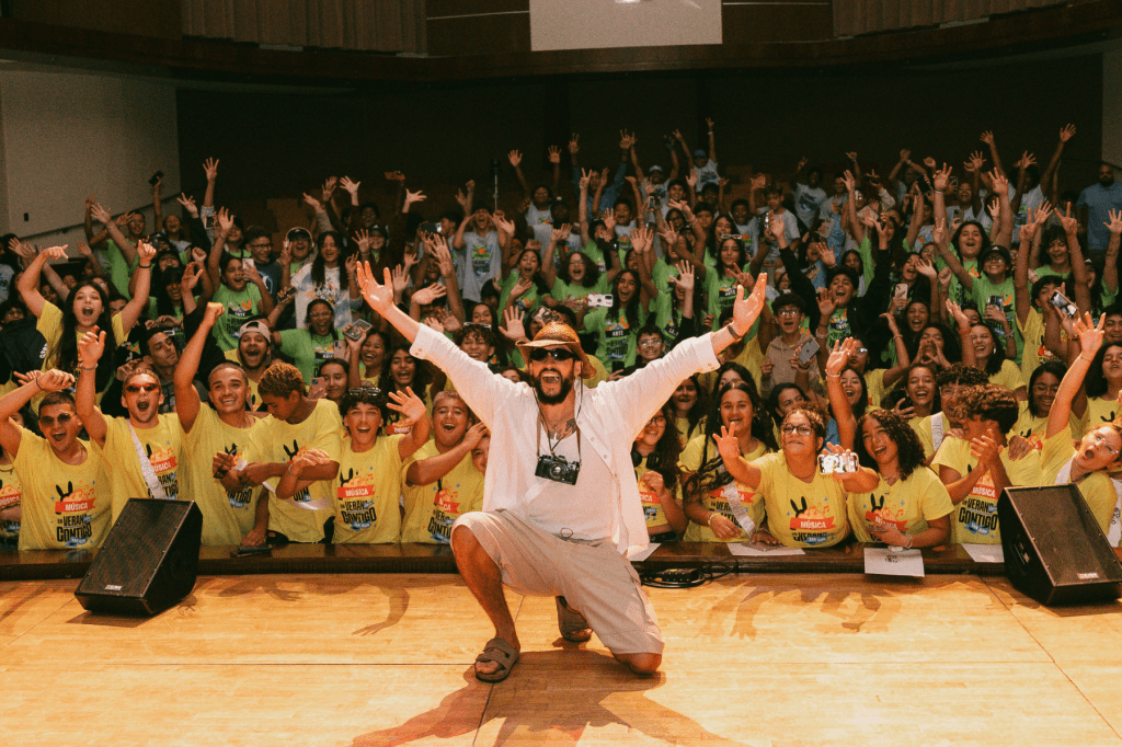 Fundación de Bad Bunny comparte detalles de Un Verano Contigo 2026 para jóvenes en Puerto Rico