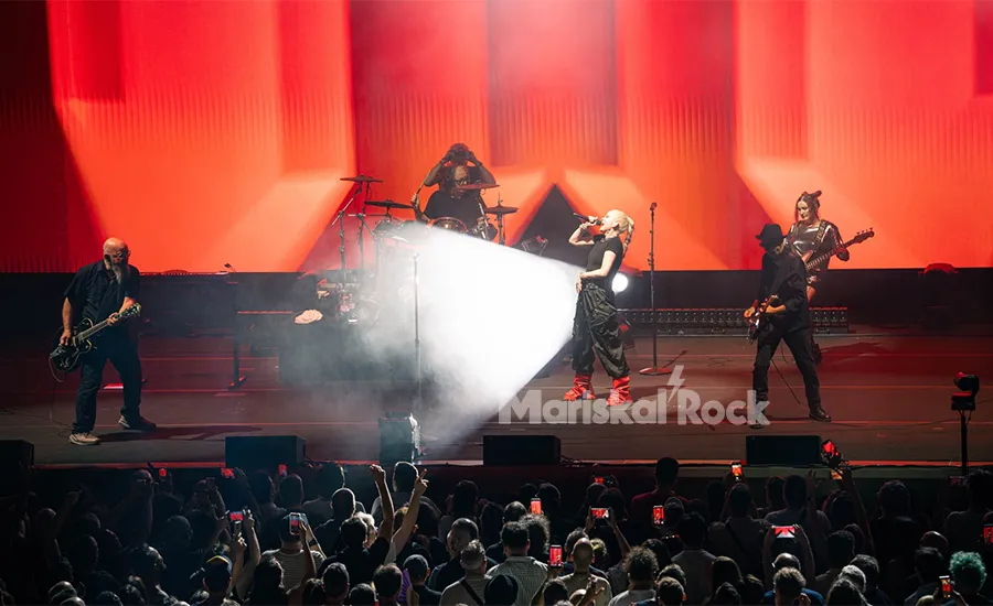 Crónica de Garbage en Noches del Botánico (Madrid): Un torbellino de energía positiva