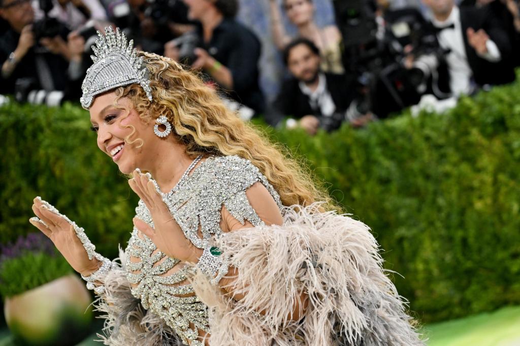Beyoncé, Suki Waterhouse, Teddy Swims y más: Tu Guía de Nueva Música