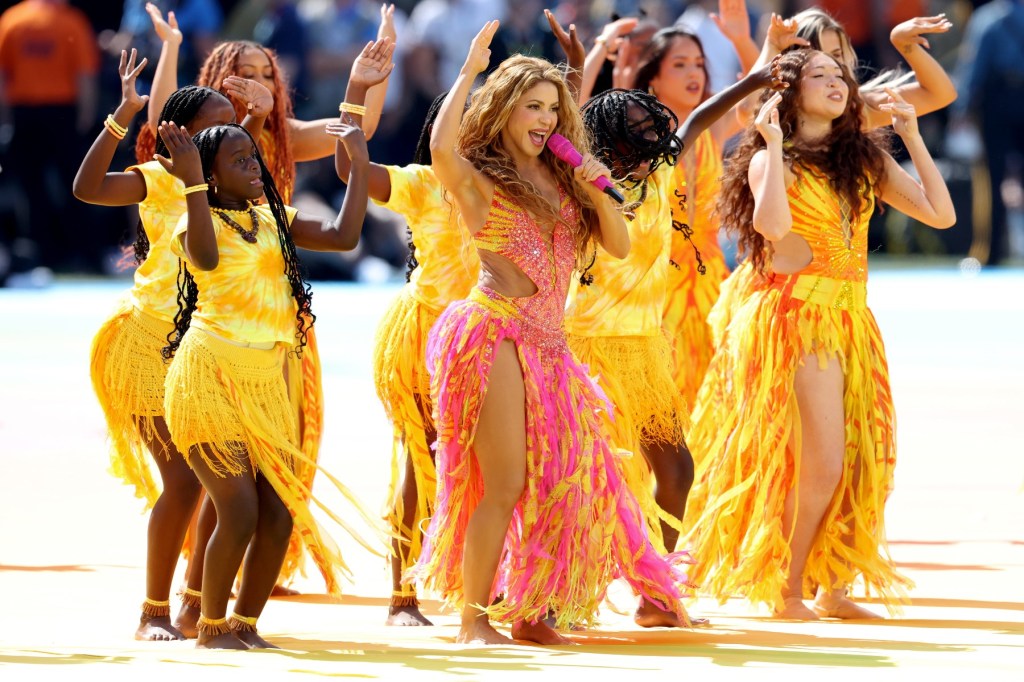Bailarina viral Enola Bedard cuenta cómo ‘manifestó’ unirse a Shakira en show de medio tiempo del Mundial