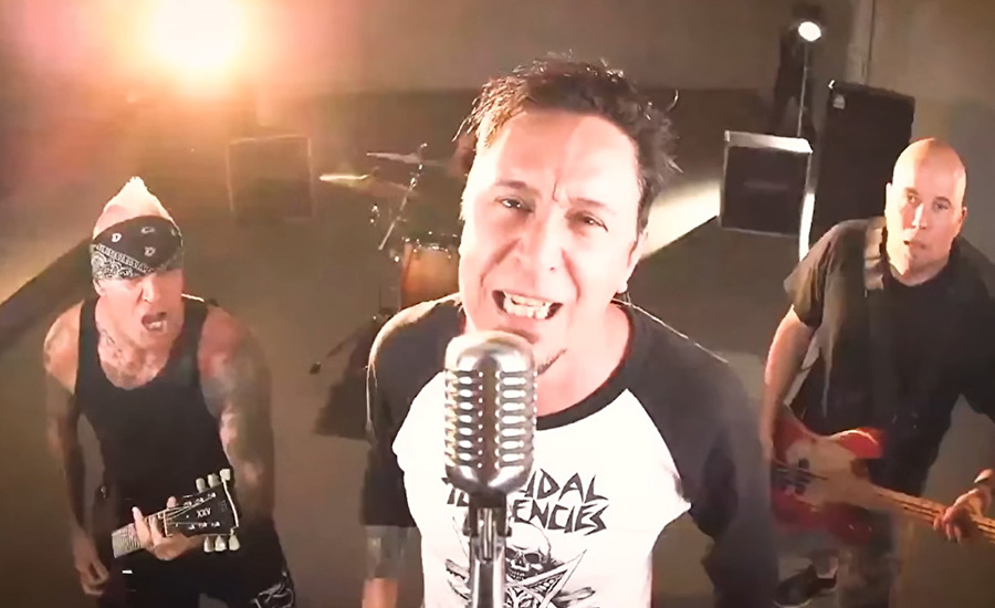 Muere Lou Koller, vocalista y miembro fundador de Sick of It All, a los 59 años
