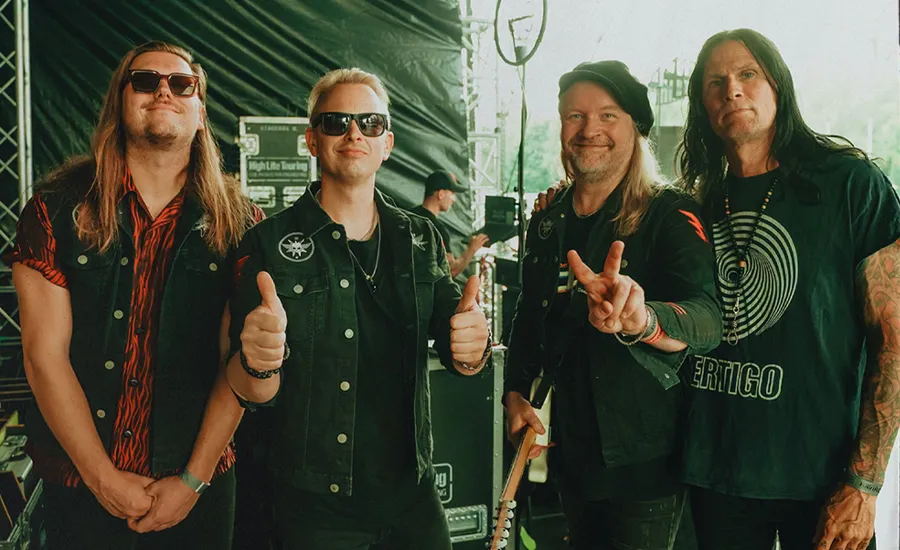 Entrevista a Eclipse: “Es increíble pensar que podemos hacer con otras bandas lo mismo que Treat, Michael Monroe o AC/DC hicieron por nosotros; ¡es una forma de vida!”