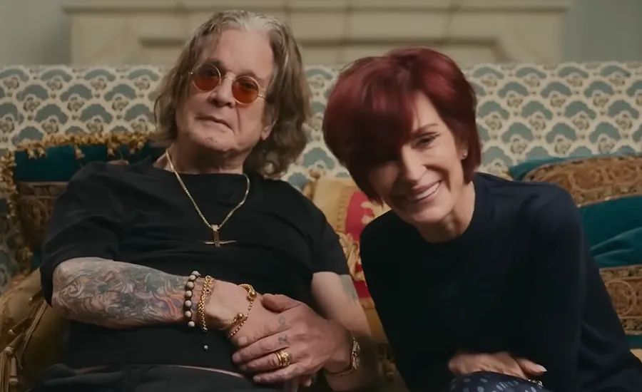 La razón por la que Ozzy Osbourne no está enterrado en un cementerio público, según su esposa Sharon: “No hay paz”