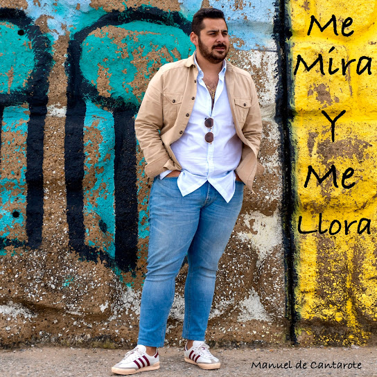 Me Mira y Me Llora