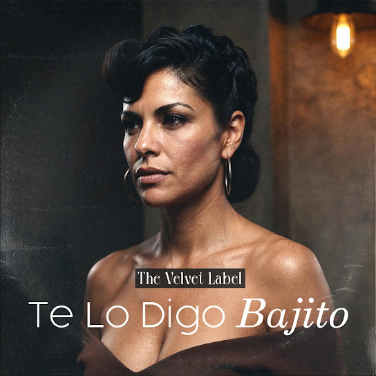 Te lo digo bajito