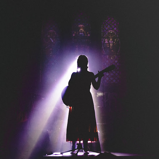 La Sagrada (En Vivo)
