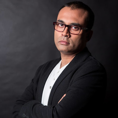 Amit Trivedi, Madhubanti Bagchi y Amitabh Bhattacharya