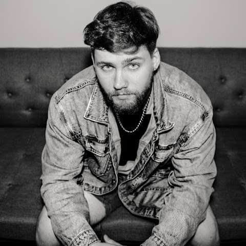 Kevin J Dill