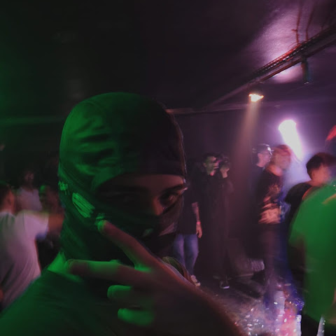 EF